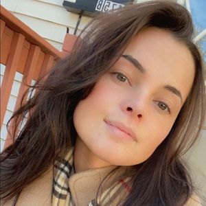 Meet your Posher, Lydia